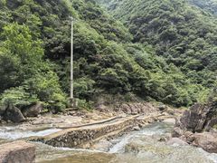 -安吉龙王山峡谷漂流