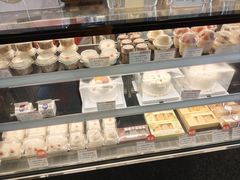 -红宝石·鲜奶小方·海派西点房(控江店)