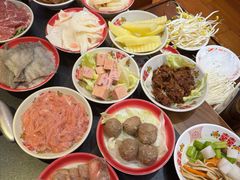 -沸炉重庆老火锅(军事博物馆店)