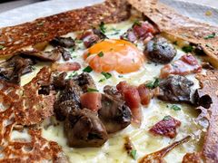 熏肉鸡蛋芝士奶油蘑菇可丽饼-RAC BAR(安福路店)