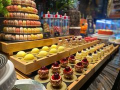 -雍容荟帝王蟹活龙虾展台自助(IFS黑金店)