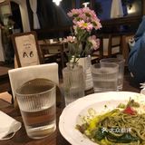 约上三两好友～