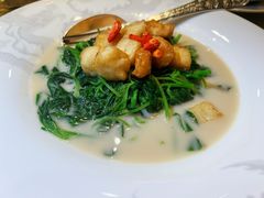 酥脆鱼汤浸菜苗-誉珑轩