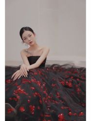 -衣贝姿婚纱礼服馆