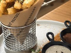 -Mark&Mars Restaurant