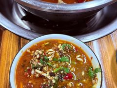 -重庆鱼美佳火锅(四川师大店)