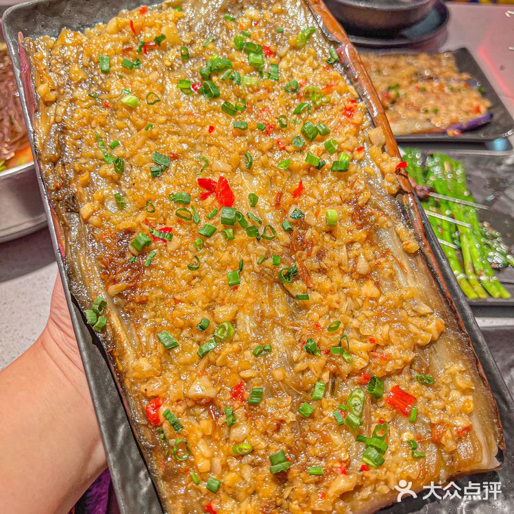 一家宝藏工业风烧烤|MOKY烧烤工厂