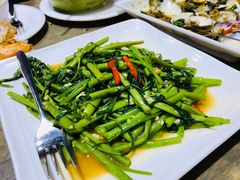 -The Dishes Seafood & Restaurant