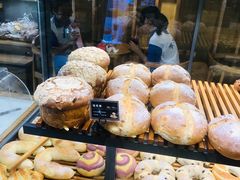 -焙丽拾光(麦凯乐直营店)