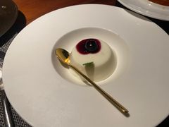 -MONICH牛排融合餐厅(和义大道购物中心店)