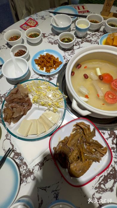 谢云贵清香水煮鸡(总店)图片