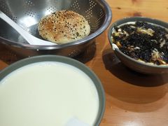-弄堂咪道-饭香·面香·馄饨香(兴梅店)