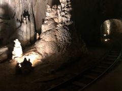 -波斯托伊纳溶洞