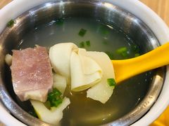 -小杨生煎(金山百联购物中心3楼店)