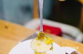 Home-style Sour Cabbage and Doubanjiang Soup