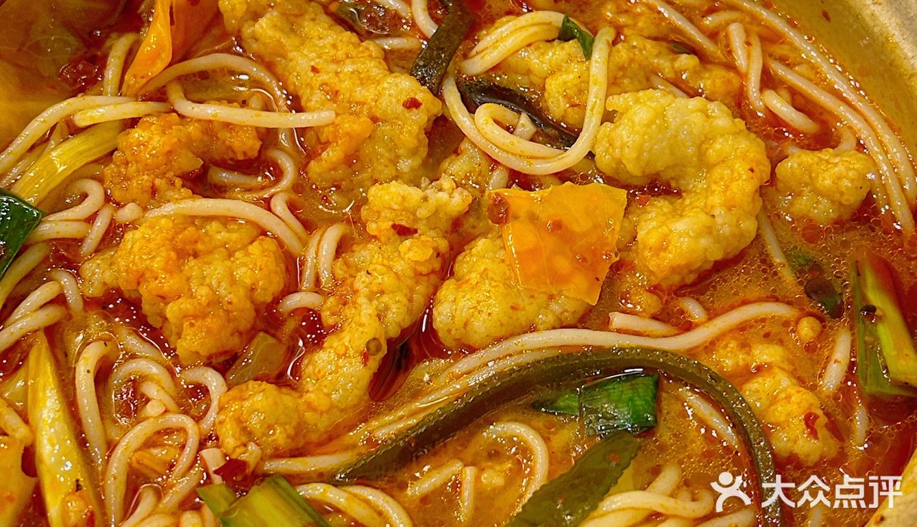 在长沙‼️万家丽100米的砂锅米线