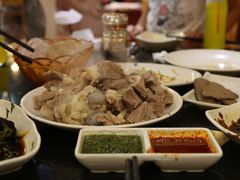 手扒肉-情忆草原涮肉馆