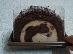 樱桃黑巧瑞幸卷-瑞幸咖啡(鹏基商务时空大厦店)
