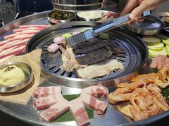 -哈哈碳都·牛肋条无限自助烤肉(宝龙店)