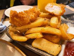 英式炸鱼配宽薯-HELLO 27 意面·沙拉·帕尼尼