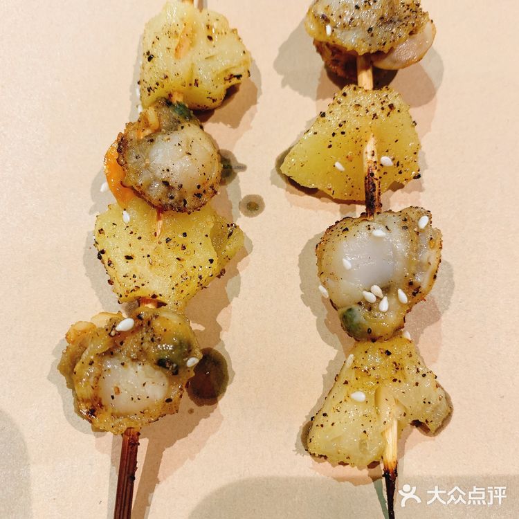 专注炸鸡翅，薄脆披萨，烧烤……太好吃