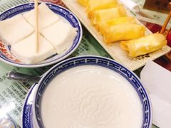 -赵记传承特色牛奶甜品(泉城广场店)