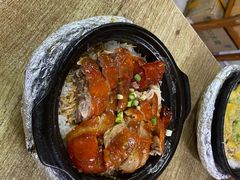 烧鹅煲仔饭-煲煲香快餐(南京路店)