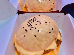 芝士熔岩牛肉汉堡-前进5路汉堡炸鸡(前进五路店)