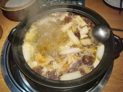 -一朵菌·野生菌探索家火锅(南亚店)
