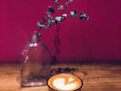 澳白-Punchline Coffee&Roaster(同济大学店)