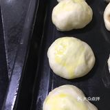 肚子里有料之低糖低油迷你肉松面包