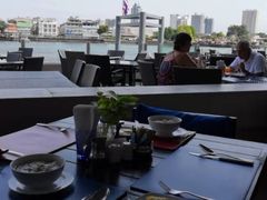 -曼谷湄南河畔华美达广场酒店
