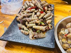 麻辣钉螺-老东镇啤酒屋海鲜加工·蒸汽海鲜·海鲜烧烤(台东店)