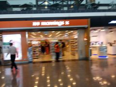 -万宁(机场T1 L7禁区东大堂店)