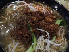 -丽虹云南过桥米线(兴工街店)