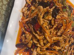 -老码头黑皮肘子锅包肉(赣水路店)