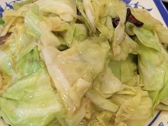 炝炒圆白菜-红京鱼(西坝河店)