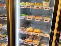 面包甜点陈列柜-四喜小胖·北京涮肉(五道营店)