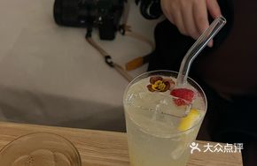 Lemon Jasmine Sparkling Water