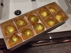 黄金蛋黄酥-红花点心局(护国寺店)
