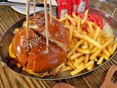 -The BREW·酿餐厅(浦东嘉里大酒店)