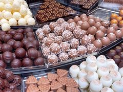 -Laderach 莱德拉(上海环贸iapm店)