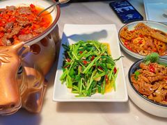 藜蒿炒腊肉-遇江南江西菜(青山湖万达店)