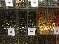 -VENCHI 闻绮(北京国贸商城店)