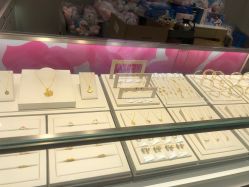 -潮宏基珠宝旗舰店(苏宁广场店)