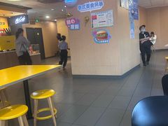 -麦当劳(伟城广场店)