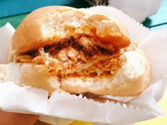 芝士辣鱼肉松包-世记咖啡(氹仔外卖店)