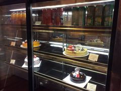 面包甜点陈列柜-梦菲思饼屋(瑞金宾馆店)