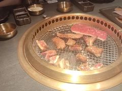 -铭牛烧肉·和牛海鲜自助(高新月牙湖店)