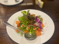 -Chom Cafe and Restaurant